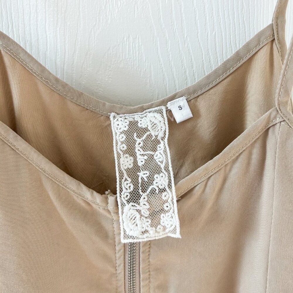 Sadie & Sage Tan Beige Taupe Tie Strap Romper Shorts Women’s Size Small EUC - Picture 3 of 5